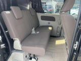 【後席】後部座席も丁寧に使用されており、目立つダメージはありません。清潔感のある良好な状態です。