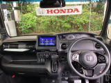 フロントガラスが大きく、ワイドな視界で運転もしやすくなるように、設計されています。