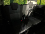 3列目シートはもちろん状態良好☆大人でもゆったりと座って頂けますので、大人数でのお出かけもラクラクです♪ご家族で、気の知れた仲間で、ドライブに行くのが楽しみですね♪