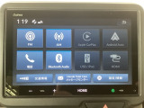 【ディスプレイオーディオ】スマートフォンに接続すると、音楽を聴くことができます♪もちろんFM/AMラジオもお聞きいただけますよ♪