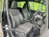 ドライバーによって運転しやすいポジションは異なり、あの車はどうなのか不安なこともありますよね。気になるお車は店頭で乗り込んでご確認いただけます♪
