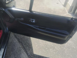 こちらドア付近の写真となります。お車乗車に関して一番動作が多い部分となり、走行中、お客様を守る大切な場所です。細部までご確認ください。