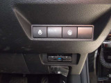 ステアリングヒーター装備です。 ETCを装着しておりますので高速道路の乗り降りもスムーズです。