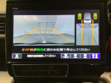 バックでの車庫入れも安心です! リアカメラが付いているバックモニター付のナビを装備しております。操作線もついており距離感も画面から確認できます。