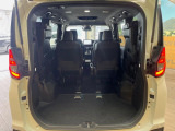 後席を格納すると、これだけの広さが!シーンに合わせたシートアレンジで、大きな荷物も積むことが出来ます♪
