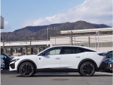 【中古車納車整備】専任メカニックによる2年定期点検相当の67項目の点検整備をご納車前に実施。主要な消耗部品は、点検の上必要であれば交換してご納車致します。
