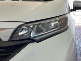 LEDヘッドライトは、点灯の瞬間から最大光量を発揮し、突然暗くなるトンネルなどでの安定感を高めます。