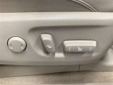 パワーシート搭載。微妙な調整が手軽にでき、ピッタリのポジションで運転することが可能です。