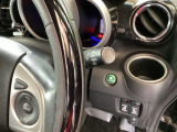 【オートライト(AUTO)】外の明るさをシステムが感知して、自動でヘッドライトが点灯します!ヘッドライトをつけ忘れを防ぐ便利機能です。