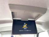 【フリップダウンモニター】家族や友人とお出かけする機会が多い方に大人気のフリップダウンモニター!大画面モニターで車内はエンタメ空間!退屈しがちな長距離ドライブも楽しい時間に変わります!