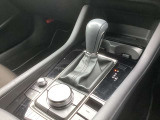 MTモード付です!MT感覚でシフトチェンジできます。MT車が少なくなってきた現在に面白さを取り入れた装備です。走る歓びを!