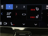 Google搭載によりさまざまな機能をハンズフリー操作できます。またフロントには、ステアリングホイールヒーター&シートヒーターを装備!厳寒の地、北欧スウェーデン発祥のブランドならではのオプションです。