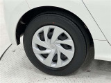 タイヤサイズは175/70R14!ホイールカバーにキズ付のものあり。納車前の点検時にタイヤ交換させていただきます!