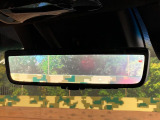 【デジタルインナーミラー】カメラが撮影した車両後方の映像をルームミラー内に表示。クリアな視界で状況の確認が可能です!※ドラレコ機能ご利用には別途SDカードをご用意いただく場合があります。