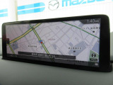 マツダコネクトの10.25インチワイドセンターディスプレイです。『Android Auto』『Apple CarPlay』や独自のコネクテッドサービスに対応したインターフェイスシステムです。
