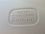 サイドカーテンエアバッグを装備し、万が一の際の安全性にも配慮されています。