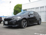BMWの最大の特徴は「走りの楽しさ(駆けぬける歓び)」を中心に、スポーティな性能・独自のデザイン・高い技術力を一貫して追求している点です。
