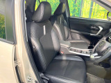 運転席シート廻りは使用感も少なく、良好な状態となっています。前オーナー様が丁寧に使っていたことがよくわかりますね。
