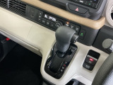 発進時から滑らかに加速する無段階変速のCVTはストップ&ゴーの多い街の中も快適です