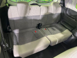 3列目シートはもちろん状態良好☆大人でもゆったりと座って頂けますので、大人数でのお出かけもラクラクです♪ご家族で、気の知れた仲間で、ドライブに行くのが楽しみですね♪