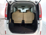 ワゴンならではの広々としたラゲージスペースを備えています。ライフスタイルに合わせていろいろな物を積み込めます!