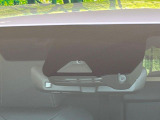 【トヨタセーフティセンス】走行中に前方の車両等を認識し、衝突しそうな時は警報とブレーキで衝突回避と被害軽減をアシスト。より安全にドライブをお楽しみいただけます。