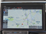 純正10インチメモリーナビ(VXU-217SWi)が装備されております。純正品なので保証対象となり安心してお使いいただけます。