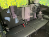 3列目シートはもちろん状態良好☆大人でもゆったりと座って頂けますので、大人数でのお出かけもラクラクです♪ご家族で、気の知れた仲間で、ドライブに行くのが楽しみですね♪