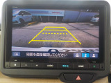 駐車するとき、後ろのスペースがどれくらいあるかわからず、うまく停められない・・なんてことを防ぐ、バックカメラを装備!