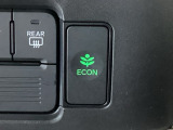 ★ECONスイッチ★ エコドライブを加速しよう!スイッチをONにすると、運転の仕方によるロスを抑え込み燃費をよくするようクルマが頑張ります(*^ー^*)燃費向上にチャレンジ♪