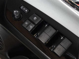 電動格納式ドアミラー・パワーウインドウを装備しています。