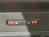 リヤシートヒーター三段階で強弱の調節が可能なシートヒーティング機能を装備しております。季節によっては欠かすことのできないポイントの高い装備ではないでしょうか。』