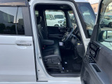 1列目シートです。足元までゆったりとご乗車頂けます!!