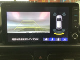 バックカメラが付いているので、車庫入れもラクラクです♪更にバンパーに取り付けられたソナーセンサーで、障害物を音とナビゲーション画面で知らせてくれます♪