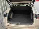 広々としたカーゴスペース。週末のお買い物や長期旅行のたくさんの荷物も積載できます。