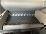 実用的な収納が、車内の各所にあります♪