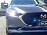 アダプティブLEDヘッドライト カメラや車速センサーと連動して、ハイ、ロー、ワイドローのLEDライトを常に最適な配光に自動制御する優れものです!