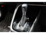 扱いやすい位置に配置されたフロアオートマチックです☆CVTを採用で滑らかでスムーズな走りが楽しめますよ♪