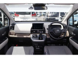 ノイズレスな水平基調で視界はすっきり。車両感覚もつかみやすく、ミニバンならではの目線の高さで見通しも良好!ゆとりをもって運転できます♪