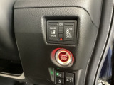 パワースライドドアの開閉はスマートキーのリモコンやドアノブは勿論、運転席側のスイッチ操作でも開閉ができ、安全・簡単です。
