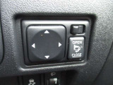 こちらの車には、日産U-CARSの基本保証として、ワイド保証がつきます。保証は、なんと一年間走行無制限。こちらの保証は、全国の日産販売会社で受けることができるので、安心です。