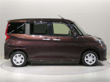 両側パワースライドドア付きだから、狭い駐車スペースなどでの 乗り降りラクラク!小さなお子さまのいるご家庭には嬉しい装備。