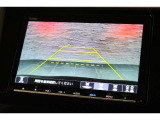 バックカメラが装備されており、後方の安全確認はもちろんのこと狭い場所での駐車や雨の日・夜間など視界の悪いコンディションでのストレスの軽減にもなります!