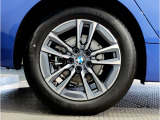 【BMWアロイホイル】軽量かつ強度に拘ったアロイホイル。走行性能ポテンシャルを引き出す設計。車の足元を引き締めてくれる大きなポイントはアロイホイルです。