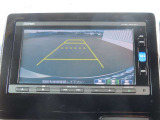 【バックカメラ装備済み】駐車の際の心強い味方!ガイドを見て確認しながら駐車できるので安全です。