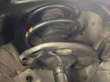 お車を安心してお乗りいただく為には、足回りの定期点検が欠かせません。サービスサポート(有償保証)では無料点検もご提供しており、安心のカーライフをお過ごしいただけるサポート体制が整っています。