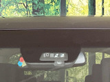 【三菱e-Assist】走行中に前方の車両等を認識し、衝突しそうな時は警報とブレーキで衝突回避と被害軽減をアシスト。より安全にドライブをお楽しみいただけます。