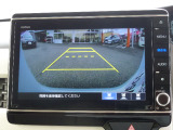 バック駐車が苦手な方や、初めてのお車で不安な方でも後方をナビ画面に映してくれるので、ラクラク停められます。
