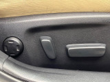 【パワーシート】スイッチ一つで簡単にシートの微調整が可能!電動だから力もいりません!快適なシートポジションにセットして、快適なドライブをお楽しみください。