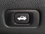 ボタン一つでトランクオープンが可能!車内から操作できる為、非常に便利な装備の一つとなります!
